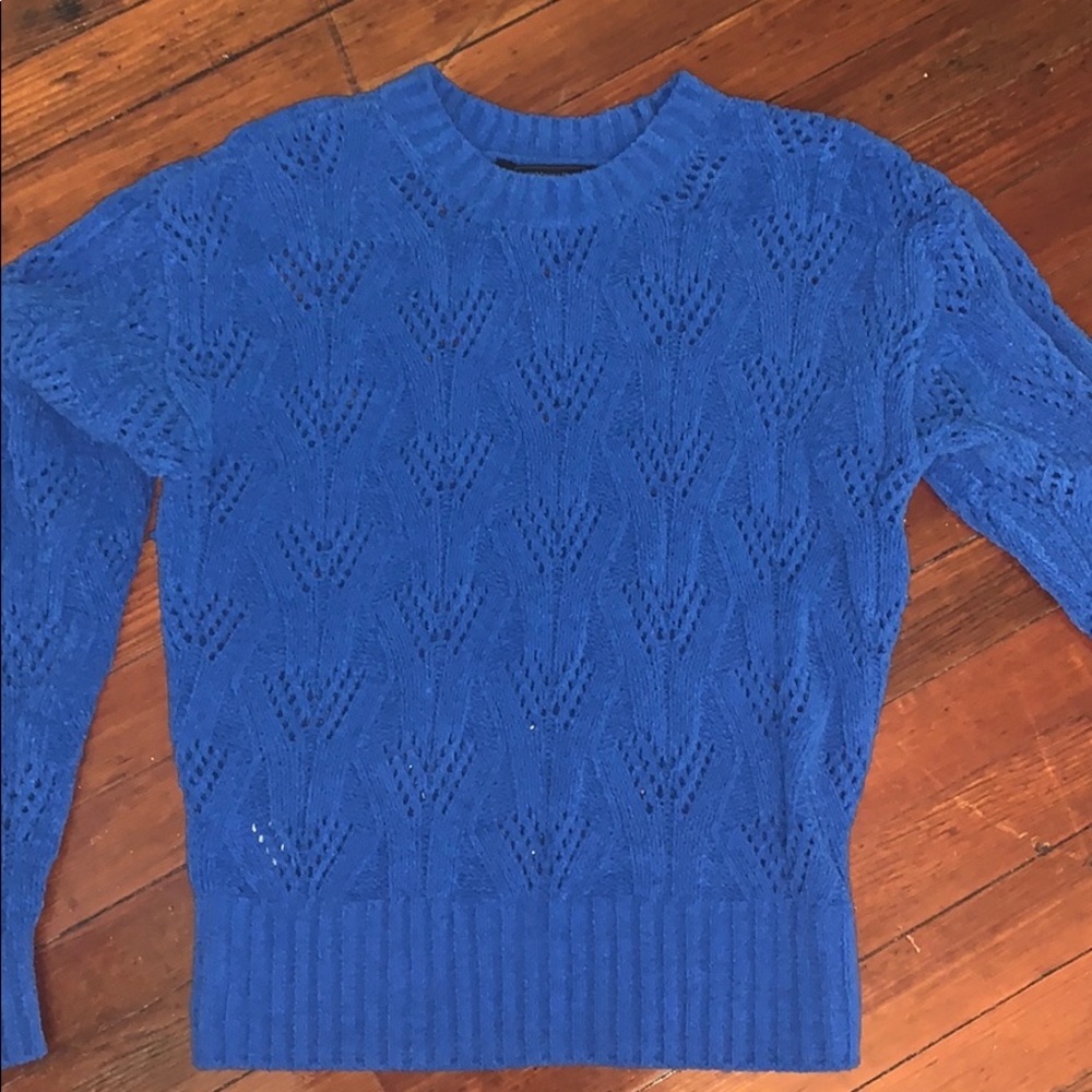 BRAND NEW BCBG MAXAZARIA BLUE SWEATER